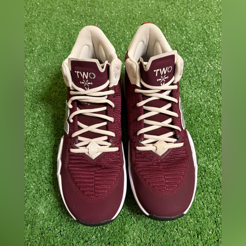 New Balance Two Wxy Burgundy Sneakers - Picture 2 of 8